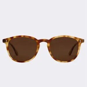 New/Never Used Krewe Alvin Sunglasses in Hawksbill - Classic and Chic!